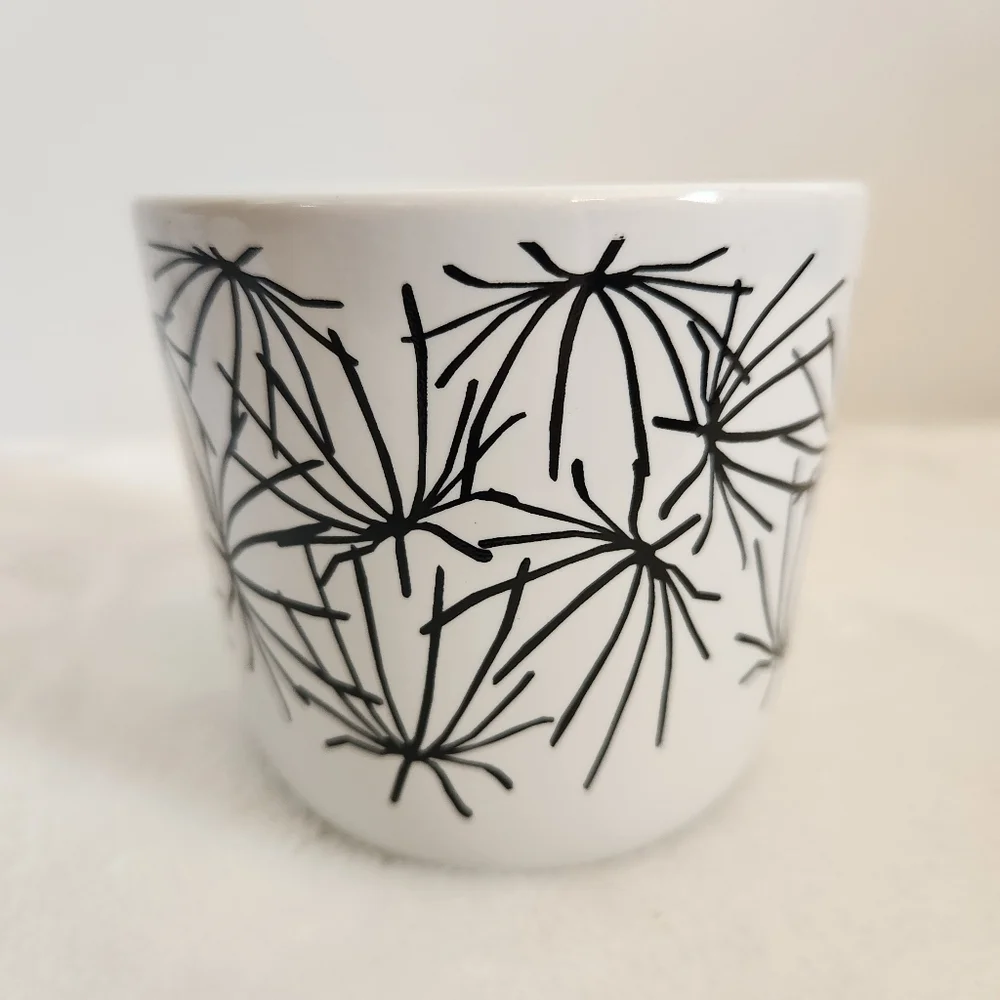 Ikea 15199 Vintage Maria Vinka Ungdom Black White Starburst Coffee Tea Mug 7 Oz